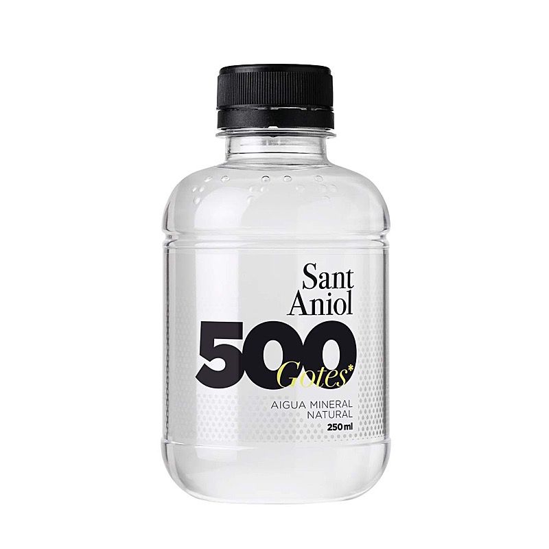 Agua mineral natural